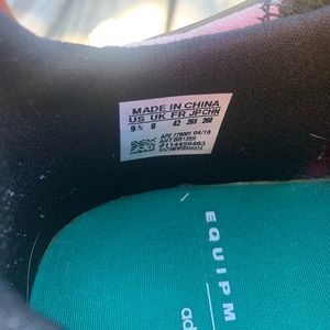 Addidas size 9 1/2
